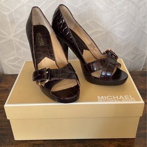 Michael Kors Milan Crocco Heels Pump Size 7.5